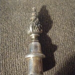 Wine bottle stopper